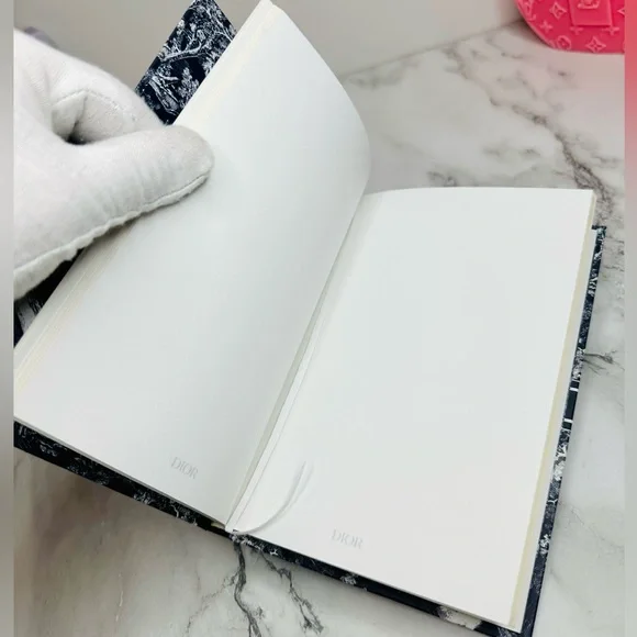 NEW! Christian Dior Blue & White Toile de Jouy Motif Unlined Notebook - Picture 10 of 14